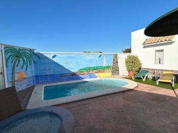 Chalet con piscina - Apartamentos Barbate