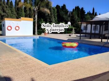 Chalet con piscina - Apartamentos Jerez de la Frontera